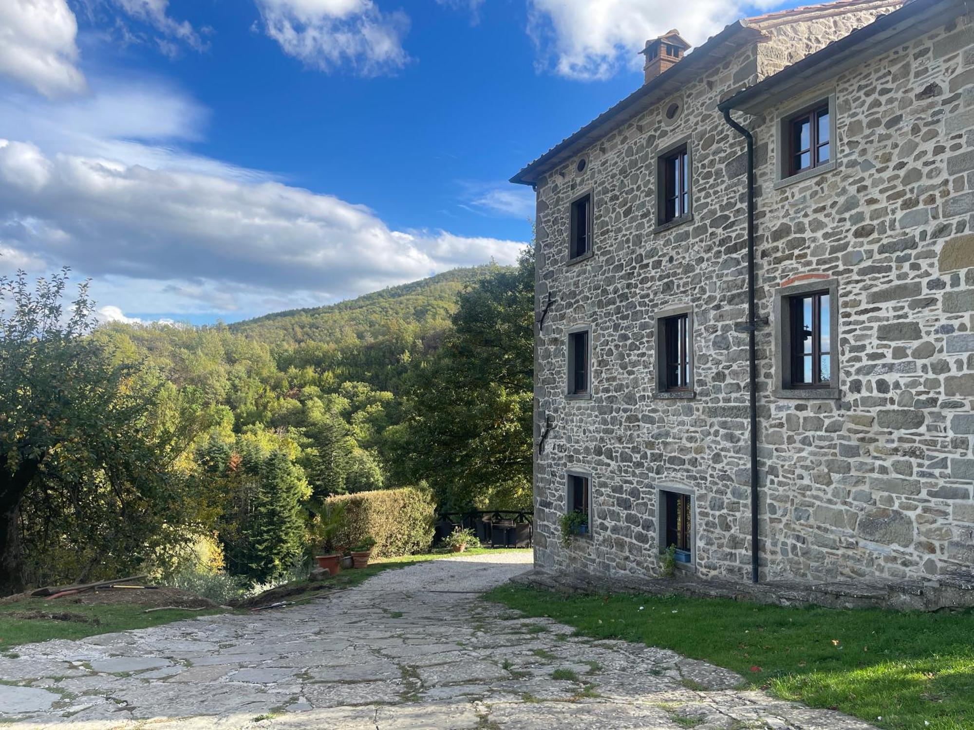 Bio Agriturismo Il Vigno Caprese Michelangelo Exterior photo